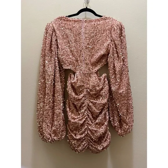 Line & Dot Valeria Mini Dress Rose Gold Pink Sequin Velour Cutout- M - www.feelgoodvending.com Line & Dot Valeria Mini Dress Rose Gold Pink Sequin Velour Cutout- M - www.feelgoodvending.com